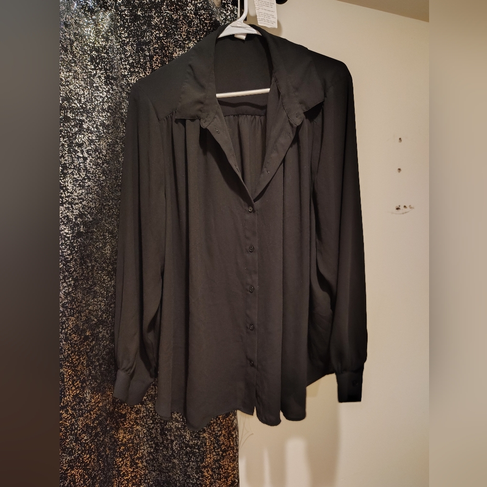 H&M Dress Button Up Shirt